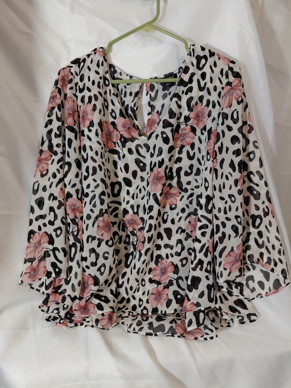 Roz & Ali White Blouse with Pink Floral and Black Leopard Print